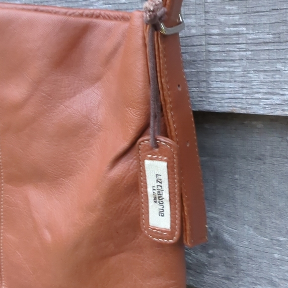 Liz Claiborne 🆕Natural Pebbled Genuine Leather Cross Body Bag New without tags. - Picture 9 of 15